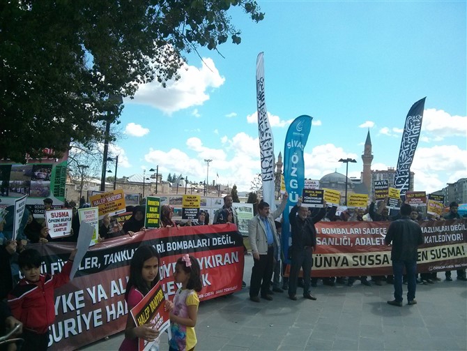 Halep'teki Katliamlar Sivas'ta Protesto Edildi 3