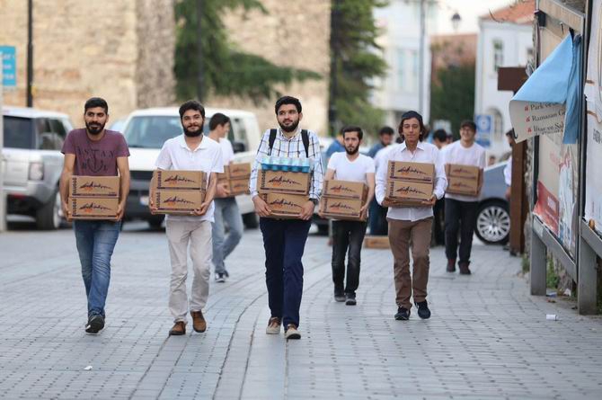 Ayasofya’da Ümmet İftarı Düzenlendi 4