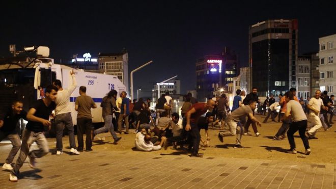 Halkın Darbeye Karşı Direnişi (FOTO) 11