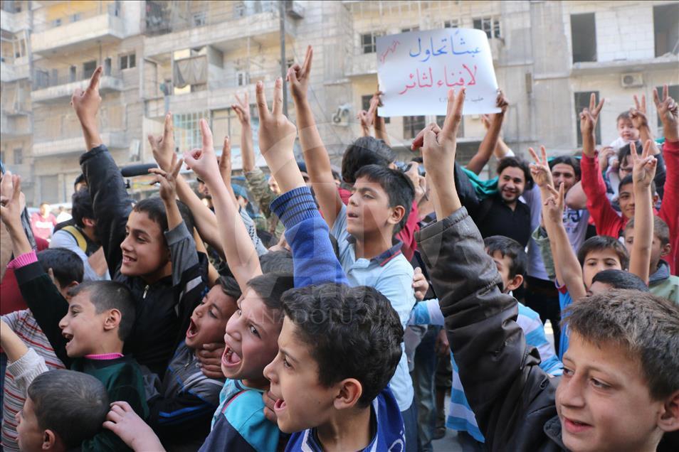 Halepliler Esed ve Rusya'yı Protesto Etti 2