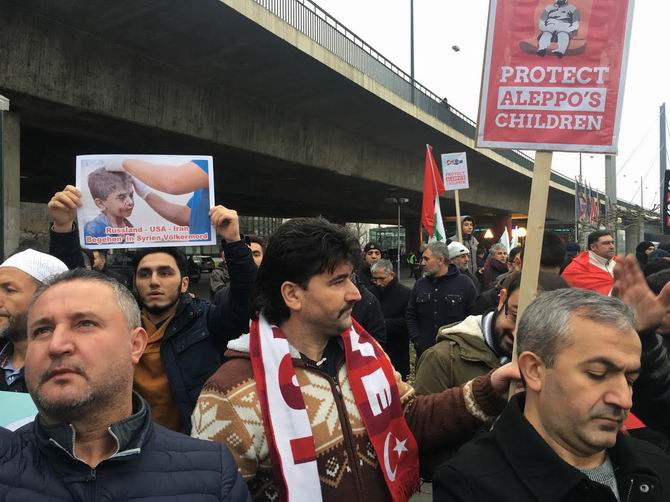 Halep'teki Katliamlar Almanya’da Protesto Edildi! 1