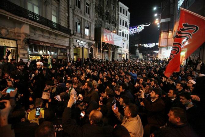 İdlip’teki Kimyasal Katliam Rusya Temsilciliği Önünde Protesto Edildi 17