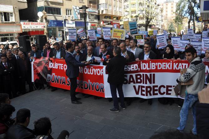 Diyarbakır'da İdlib'teki Katliamlar Lanetlendi 6