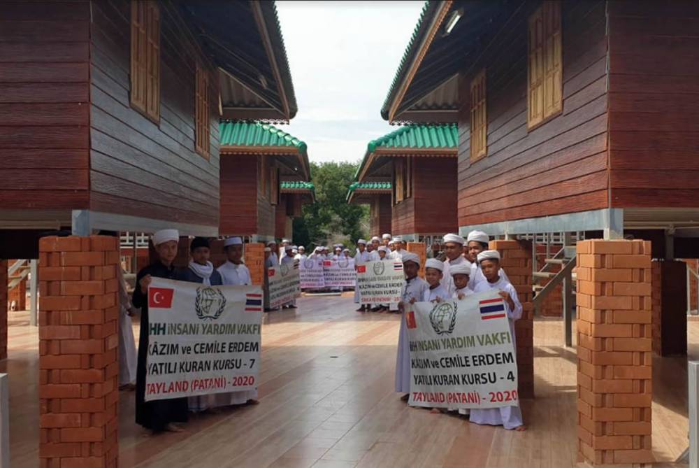 İHH'dan 2020’de 7 ülkeye 25 bin Kur'an-ı Kerim 15