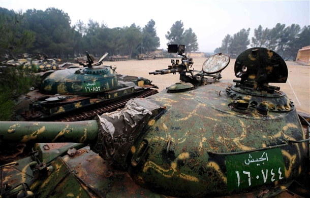 Muhalifler Menşe Piyade Okulunu Ele Geçirdi 1