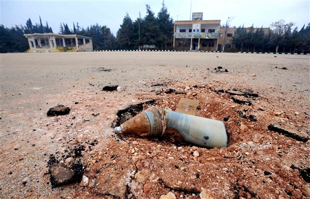 Muhalifler Menşe Piyade Okulunu Ele Geçirdi 10