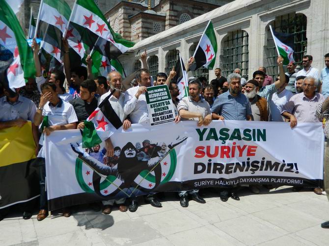 Fatih Camii’nde Protesto:  “Katil İran, Katil Hizbullah” 5