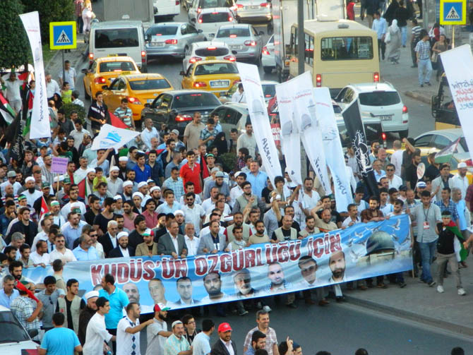 On Binler Fatih’te Kudüs ve Mavi Marmara İçin Yürüyor 16