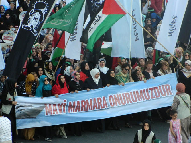 On Binler Fatih’te Kudüs ve Mavi Marmara İçin Yürüyor 26