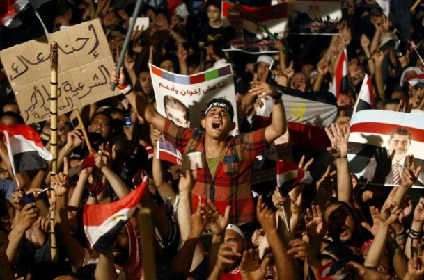 Müslüman Kardeşler Meydanları Terketmiyor, Direniyor! 12