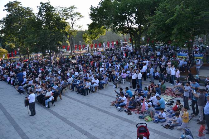 Grup Yürüyüşten Mısır ve Suriye Dayanışma Konseri 13