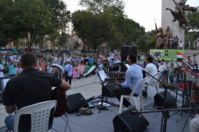 Grup Yürüyüşten Mısır ve Suriye Dayanışma Konseri 26
