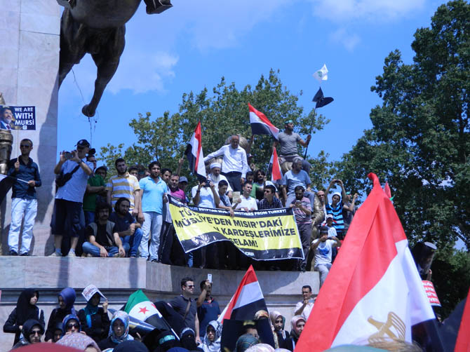 Fatihte Binler Mısır Katliamını Lanetledi 33