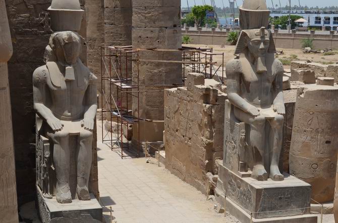 Cidde’den Mısır’a Gezi Günlüğü - 4 Muhsin Ö. Mengüşoğlu 6