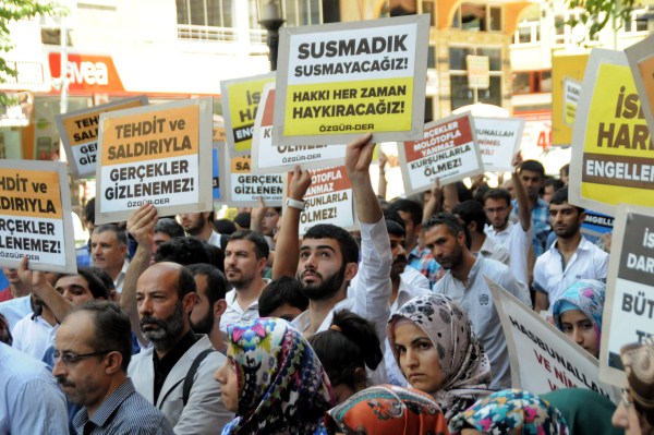 Diyarbakırda Özgür-Dere Yapılan Saldırı Protesto Edildi 1