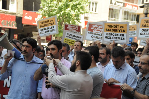 Diyarbakırda Özgür-Dere Yapılan Saldırı Protesto Edildi 10