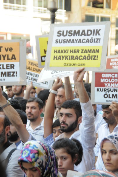 Diyarbakırda Özgür-Dere Yapılan Saldırı Protesto Edildi 12