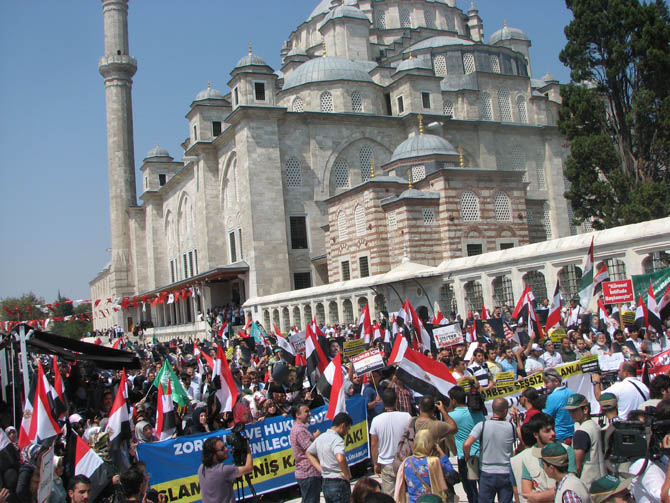 Mısırdaki Katliam Fatih Camiinde Protesto Edildi 2