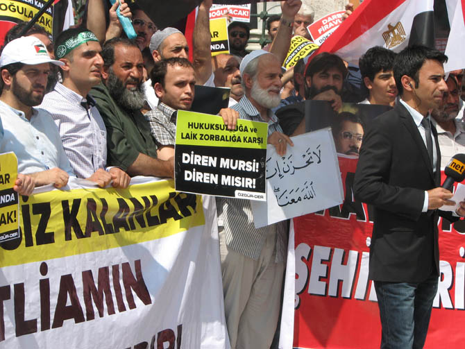 Mısırdaki Katliam Fatih Camiinde Protesto Edildi 7