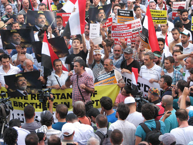 Mısır Katliamı İstiklal Caddesinde Protesto Edildi 7