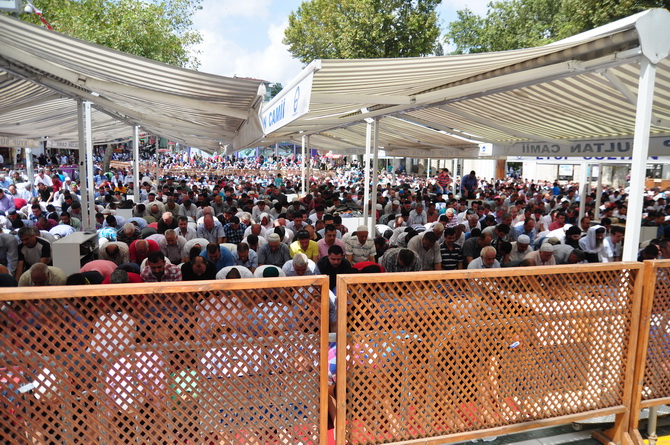 Mısır Katliamı Eyüpte Protesto Edildi 11