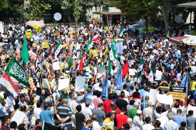 Mısır Katliamı Eyüpte Protesto Edildi 17