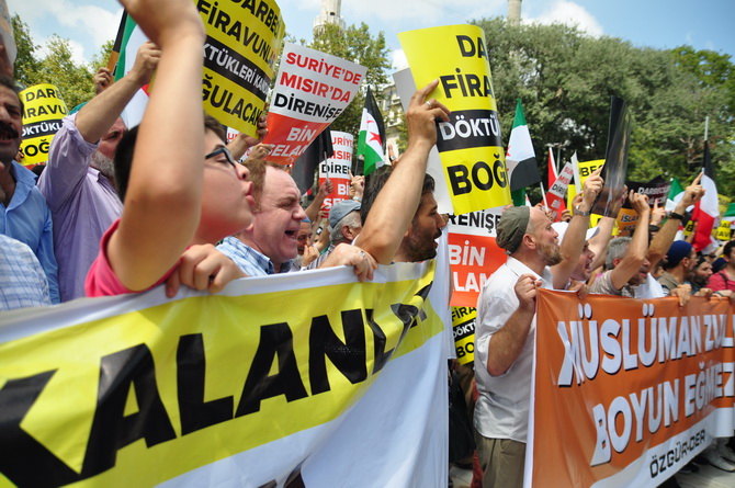 Mısır Katliamı Eyüpte Protesto Edildi 19