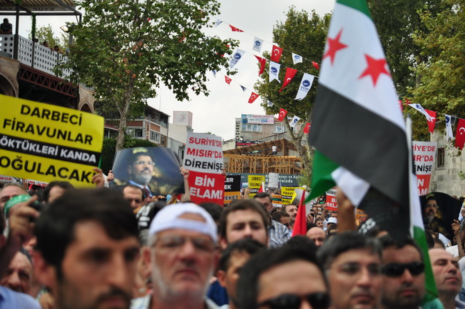 Mısır Katliamı Eyüpte Protesto Edildi 22