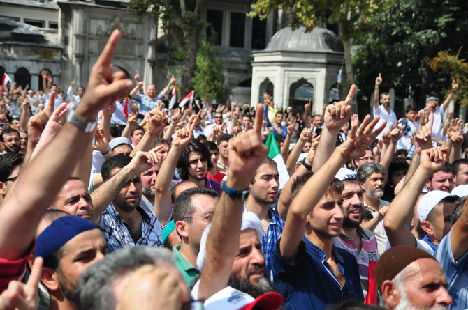 Mısır Katliamı Eyüpte Protesto Edildi 31