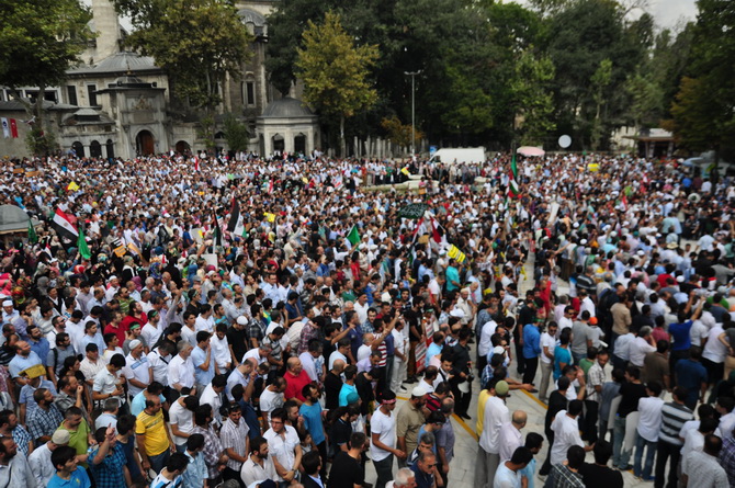 Mısır Katliamı Eyüpte Protesto Edildi 8