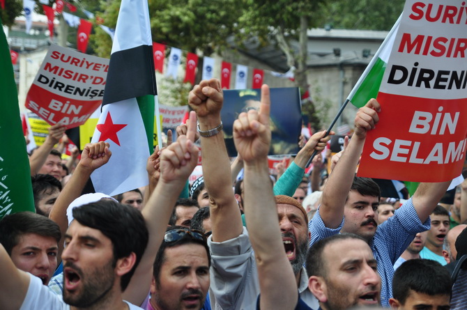 Mısır Katliamı Eyüpte Protesto Edildi 26