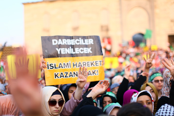 Eminönünde Mısır Cuntasına Lanet Eylemi 14