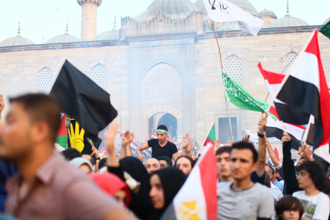 Eminönünde Mısır Cuntasına Lanet Eylemi 18