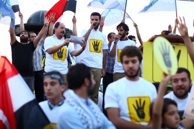 Eminönünde Mısır Cuntasına Lanet Eylemi 19