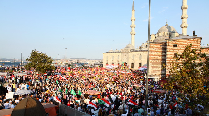 Eminönünde Mısır Cuntasına Lanet Eylemi 5