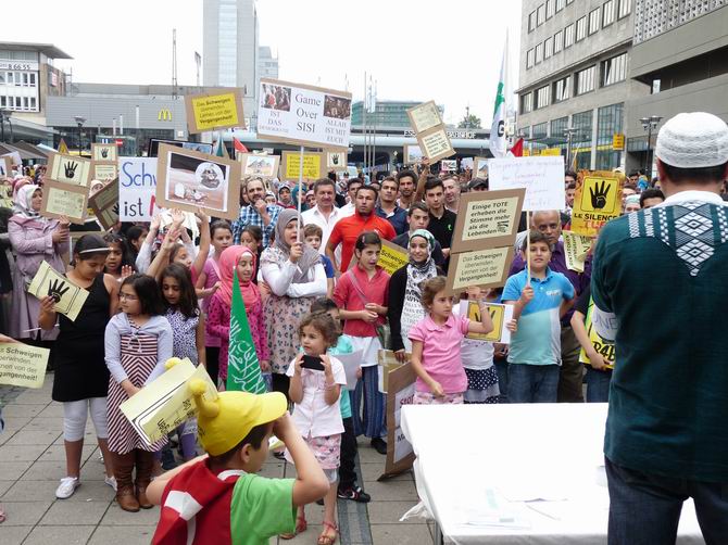 Almanya’da Mısır ve Suriye Direnişine Destek Eylemleri 22