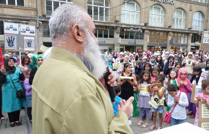 Almanya’da Mısır ve Suriye Direnişine Destek Eylemleri 23