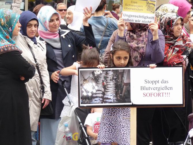 Almanya’da Mısır ve Suriye Direnişine Destek Eylemleri 4