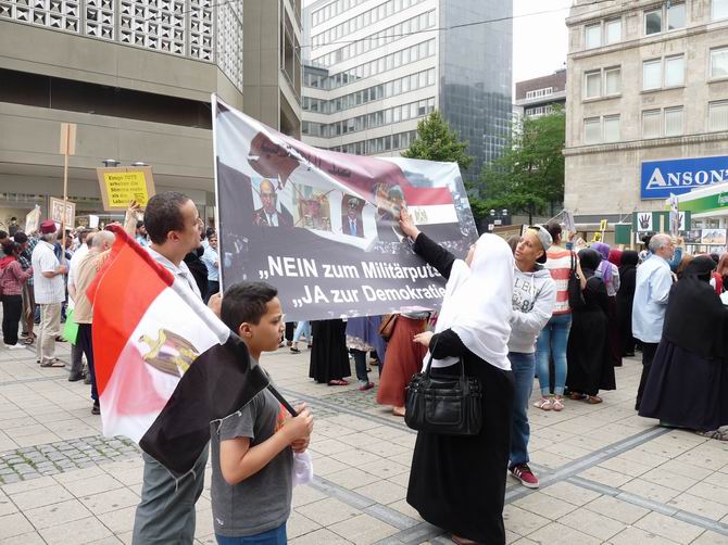Almanya’da Mısır ve Suriye Direnişine Destek Eylemleri 5