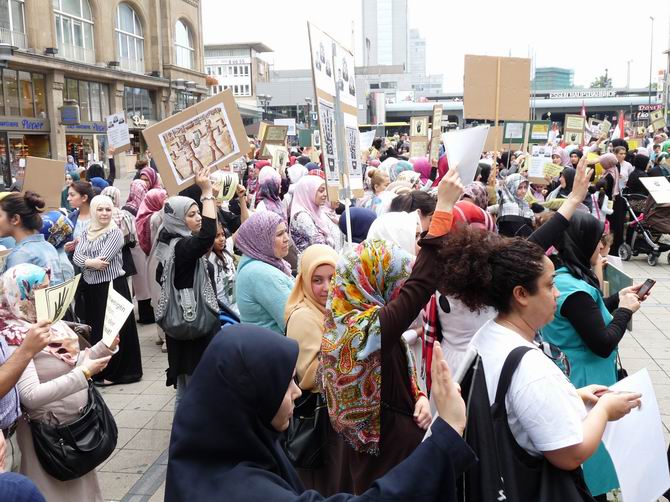 Almanya’da Mısır ve Suriye Direnişine Destek Eylemleri 6