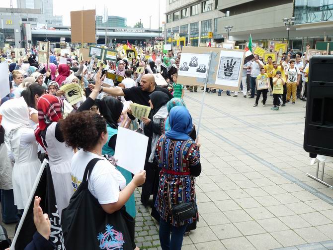 Almanya’da Mısır ve Suriye Direnişine Destek Eylemleri 7