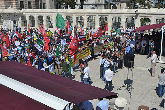 Fatih Camiinde Mısır ve Suriye Eylemi Yapıldı 20