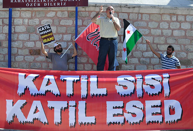 Fatih Camiinde Mısır ve Suriye Eylemi Yapıldı 30