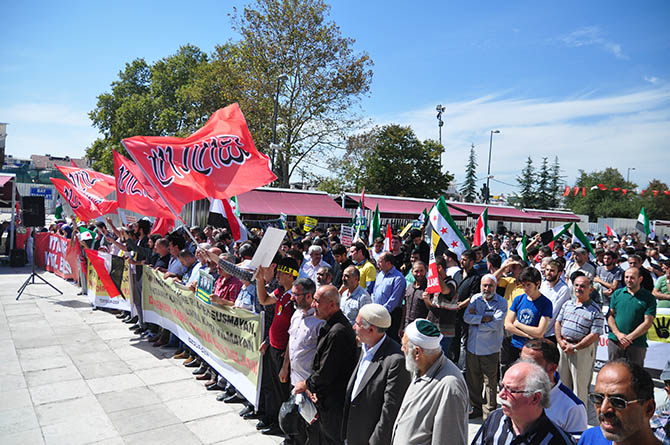 Fatih Camiinde Mısır ve Suriye Eylemi Yapıldı 4
