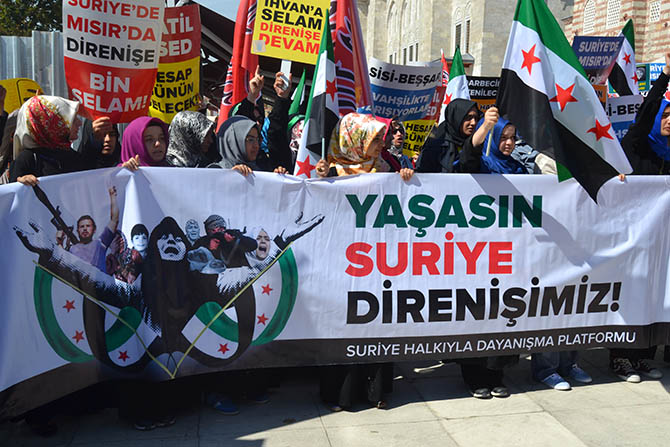Fatih Camiinde Mısır ve Suriye Eylemi Yapıldı 8