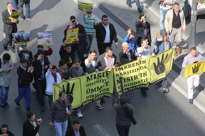 Fatih’te Mısır Cuntası Lanetlendi 22