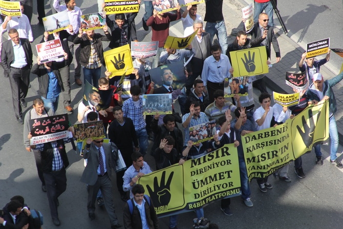 Fatih’te Mısır Cuntası Lanetlendi 23