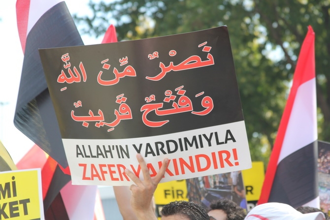 Fatih’te Mısır Cuntası Lanetlendi 9