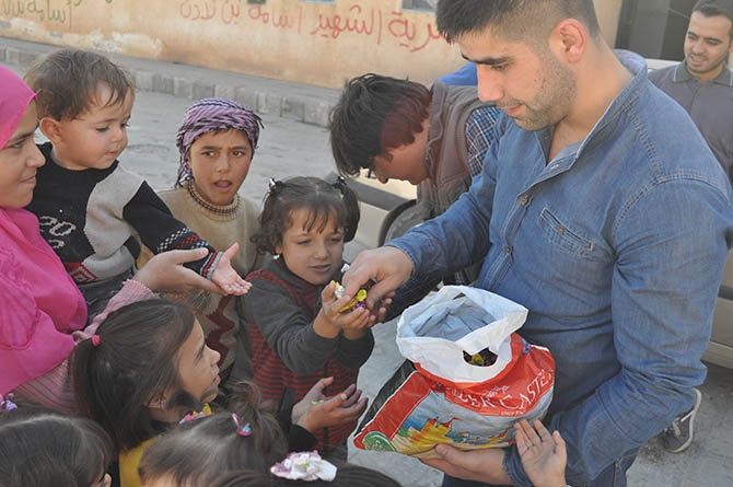 Özgür-Der Mensuplarının Kurbanları Suriye'de Kesildi 8