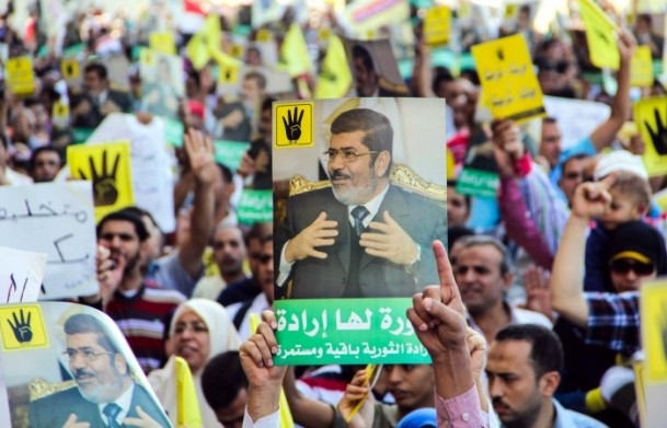 Mısır'da "Halkın iradesi yargılanıyor" gösterileri 11